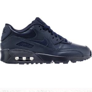Nike Air Max 90
Monochromatic Navy
